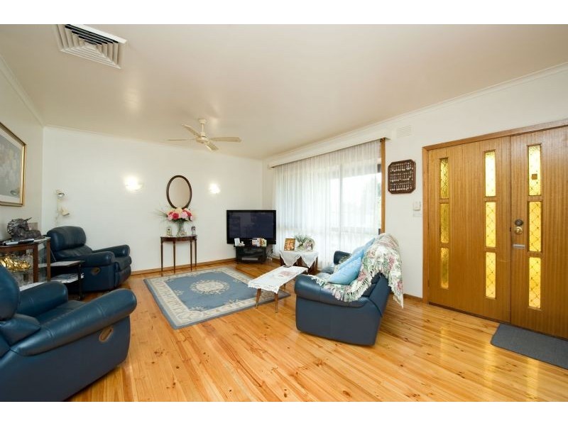 23 Southern Crescent, Craigieburn VIC 3064