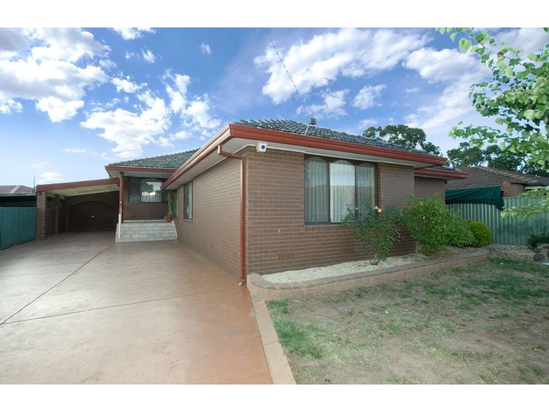 24 Hothlyn Drive, Craigieburn VIC 3064