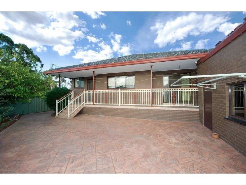 24 Hothlyn Drive, Craigieburn VIC 3064