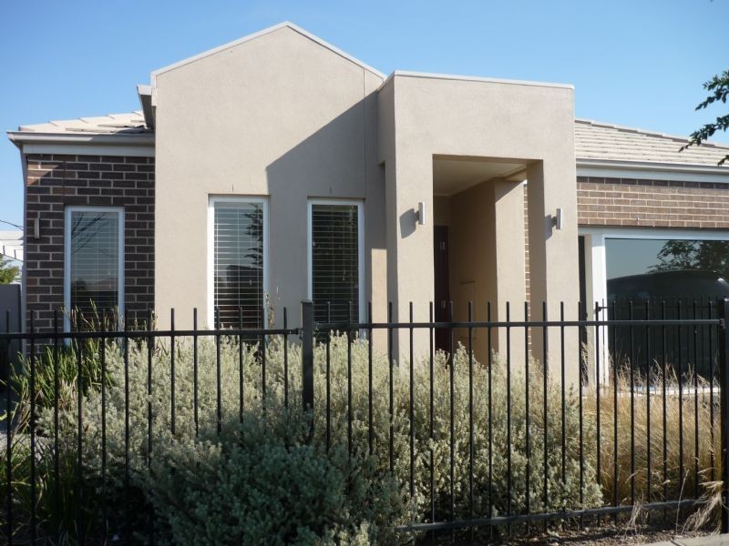 1  Grosvenor Square, Craigieburn VIC 3064