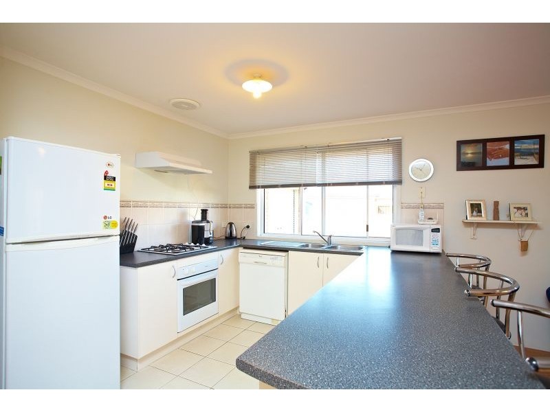 33 Bowral Loop, Craigieburn VIC 3064