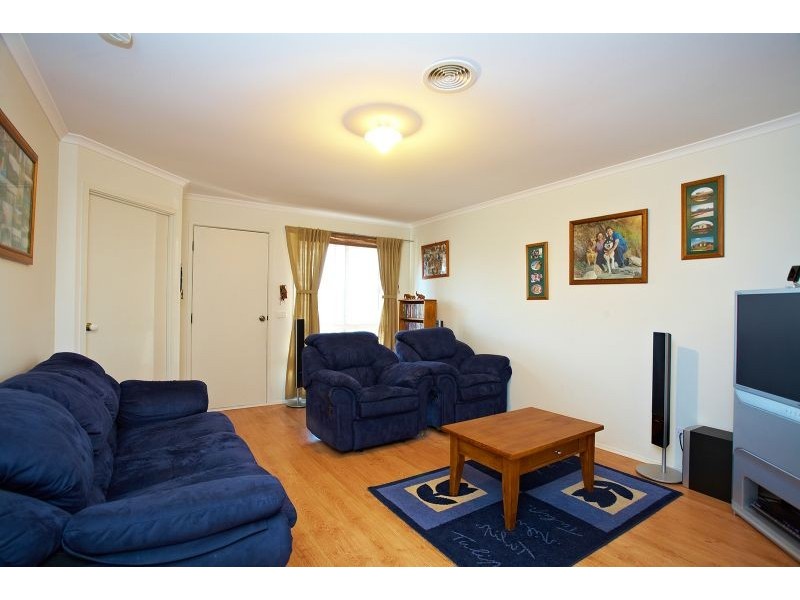 33 Bowral Loop, Craigieburn VIC 3064