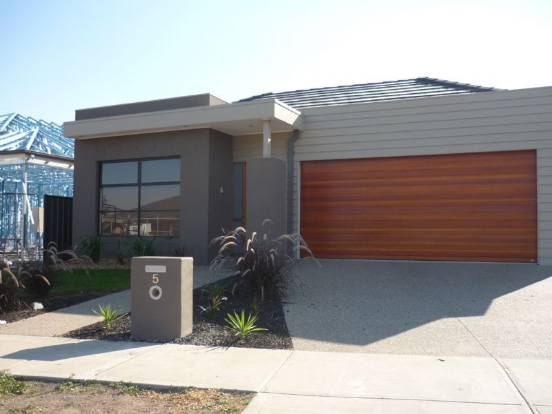 5 Grove Road, Craigieburn VIC 3064