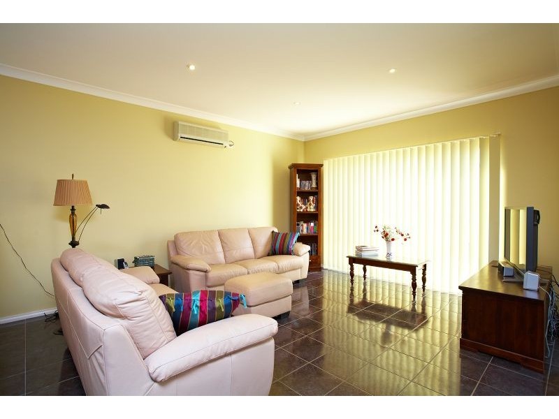 24  Bradworth Street, Craigieburn VIC 3064