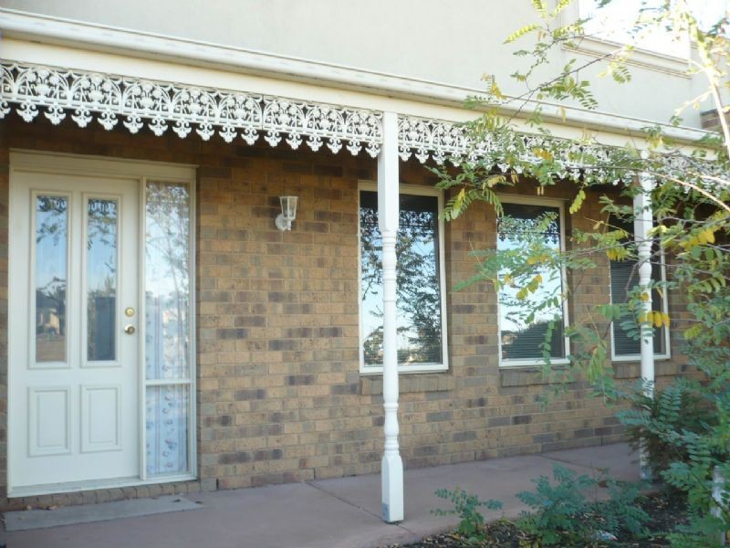 5 Grenville Terrace, Roxburgh Park VIC 3064