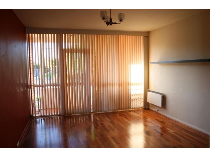 2/23 Brewster Street, Essendon VIC 3040