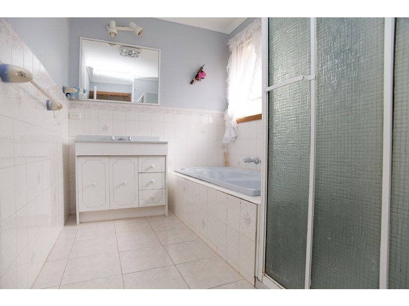 3 Kent Court, Craigieburn VIC 3064