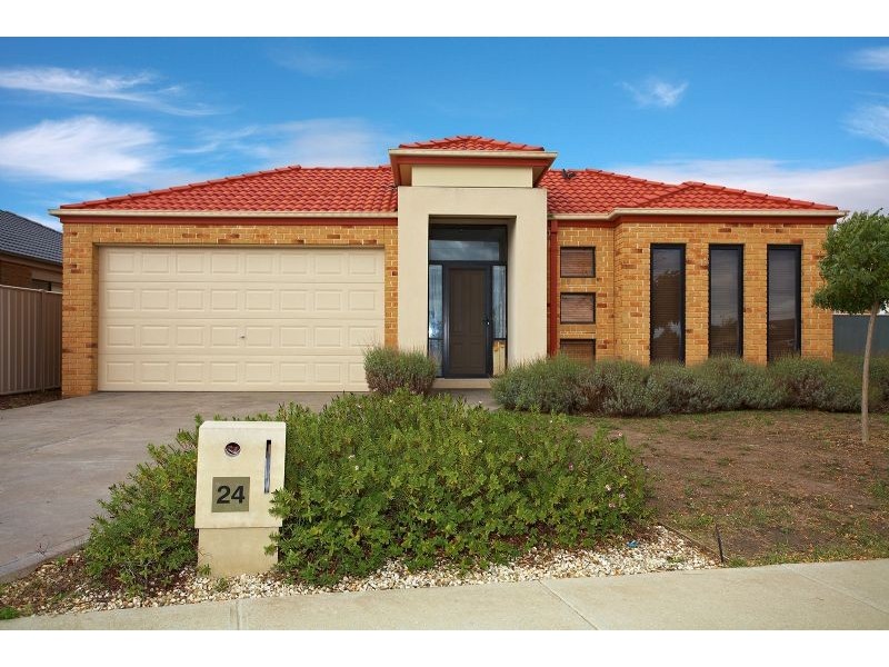 24 Hamilton Hume Parade, Craigieburn VIC 3064