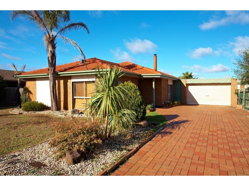 9 Rokeby Crescent, Craigieburn VIC 3064