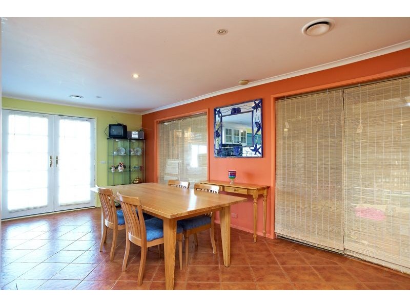 9 Rokeby Crescent, Craigieburn VIC 3064