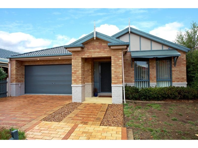 8 Liverpool Circuit, Craigieburn VIC 3064