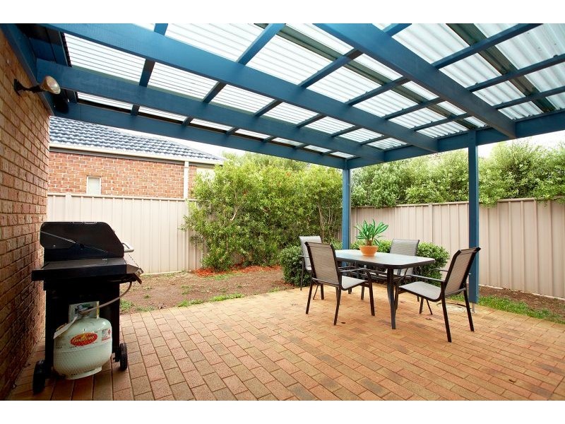 8 Liverpool Circuit, Craigieburn VIC 3064