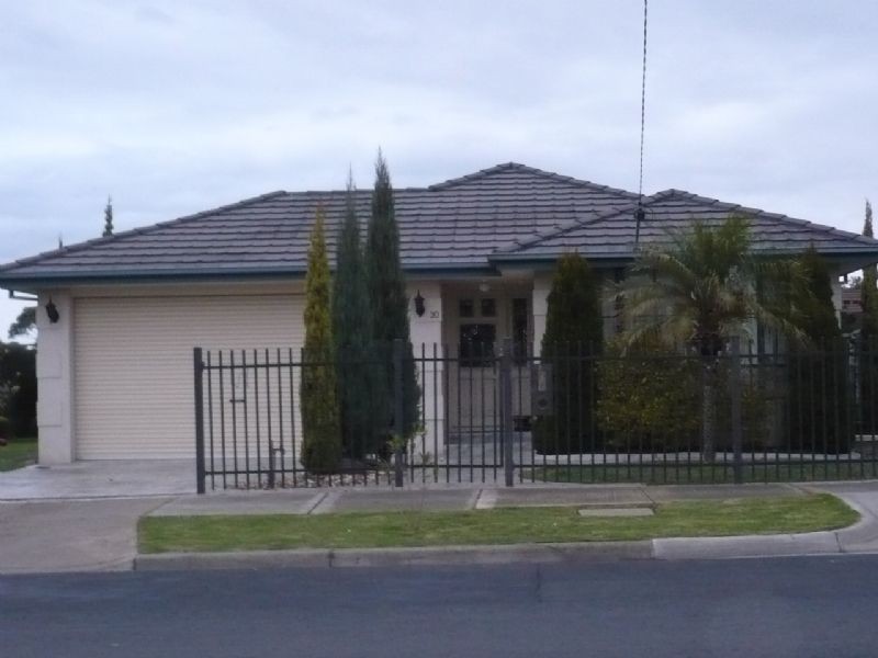 20 Kingswood Drive, Craigieburn VIC 3064
