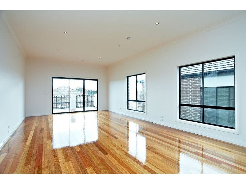 88 Golfview Drive, Craigieburn VIC 3064