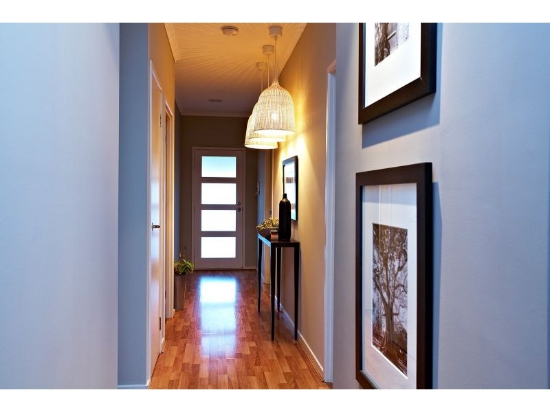 1  Floreat Grove, Craigieburn VIC 3064