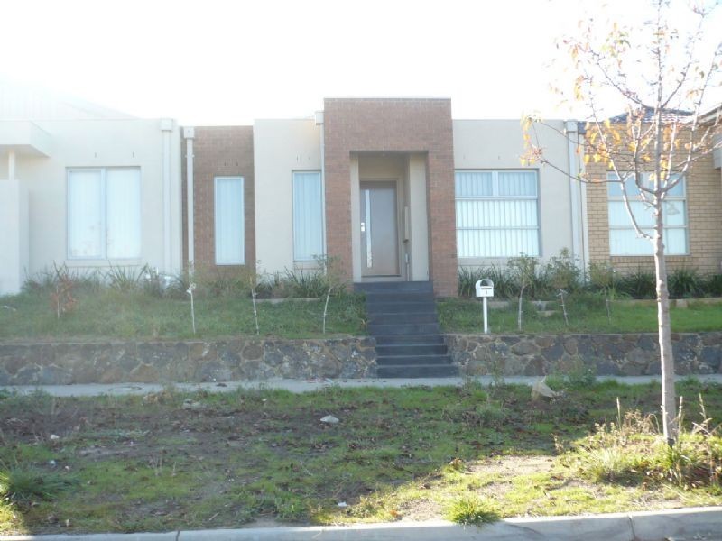 4 Castlegate Lane, Craigieburn VIC 3064