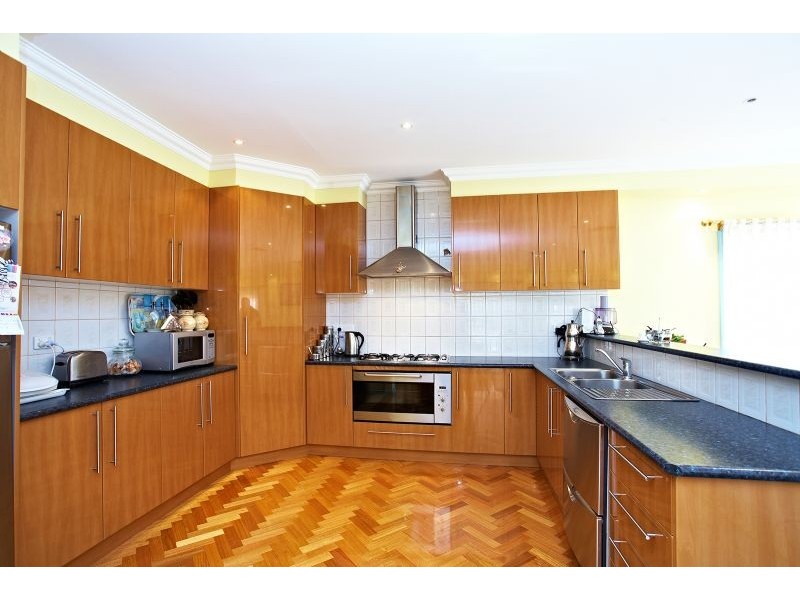 14 Ninnis Court, Roxburgh Park VIC 3064