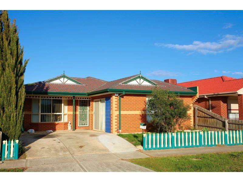 76 McKenzie Crescent, Roxburgh Park VIC 3064