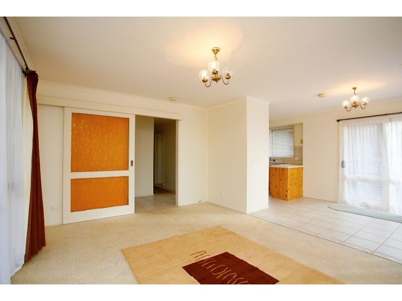 39 Southern Crescent, Craigieburn VIC 3064
