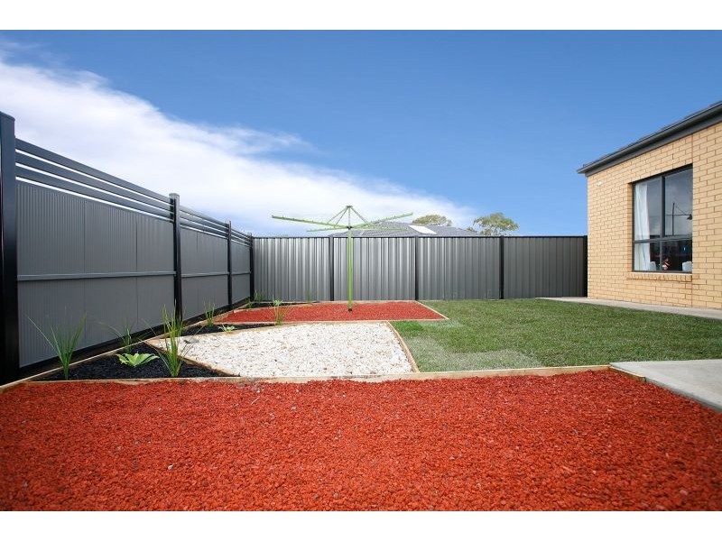 15 Highbury Circuit, Craigieburn VIC 3064