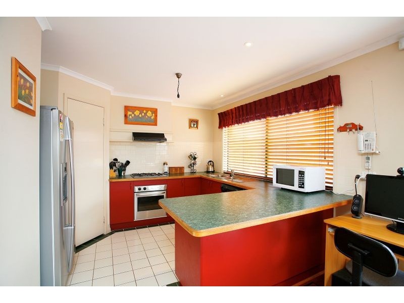 29 Volantis Crescent, Roxburgh Park VIC 3064