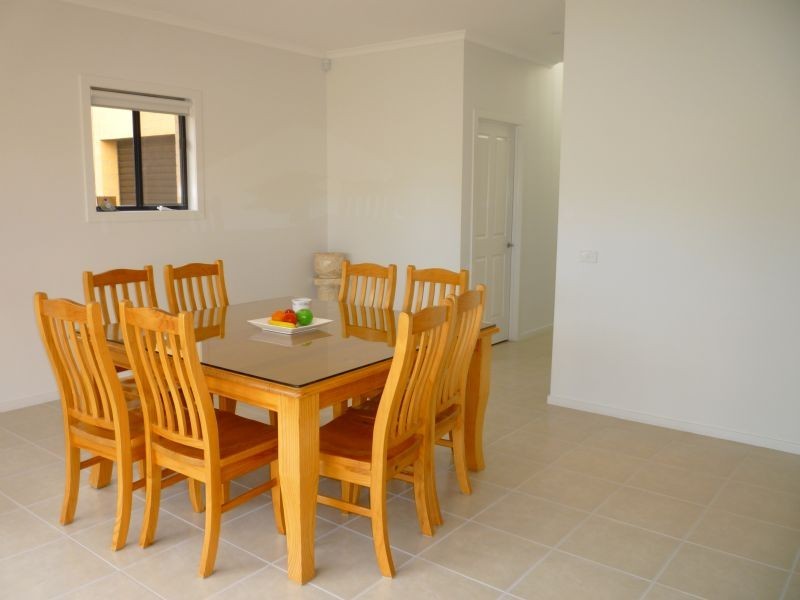 3 Watersedge Way, Roxburgh Park VIC 3064