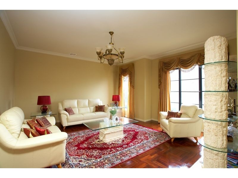 6 Deauville Green, Craigieburn VIC 3064