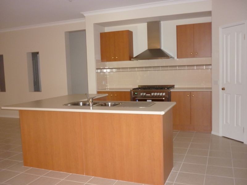 30 Cranwell Street, Craigieburn VIC 3064