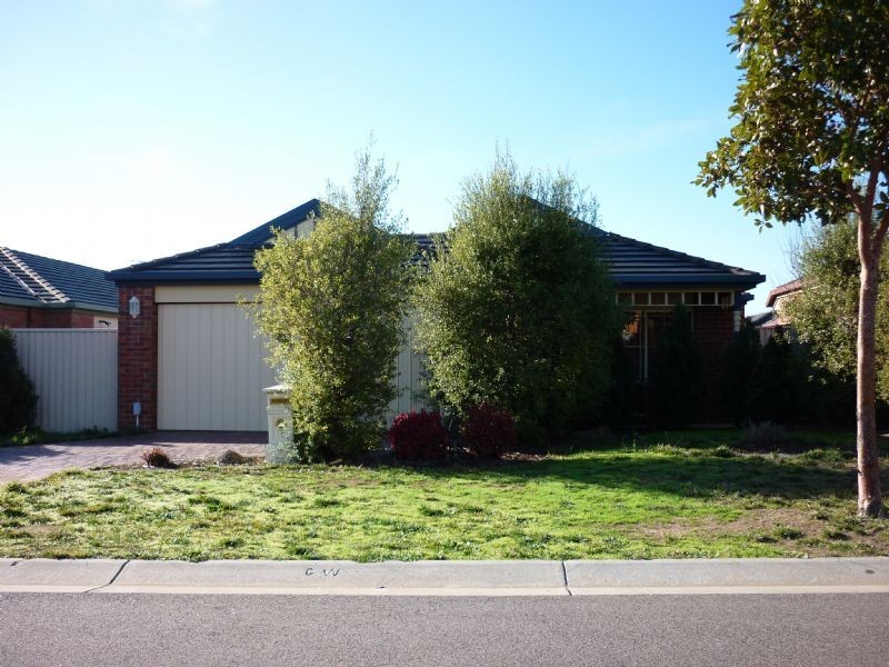 18 Foxglove Lane, Craigieburn VIC 3064