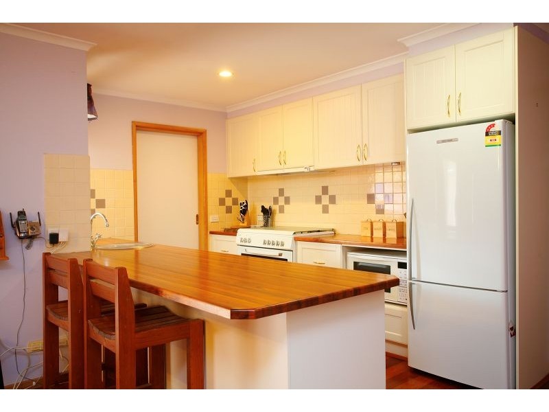 28 Newlyn Drive, Craigieburn VIC 3064