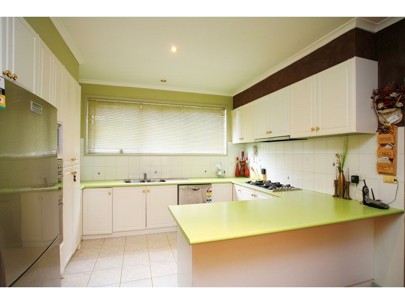 6 Childs Place, Roxburgh Park VIC 3064