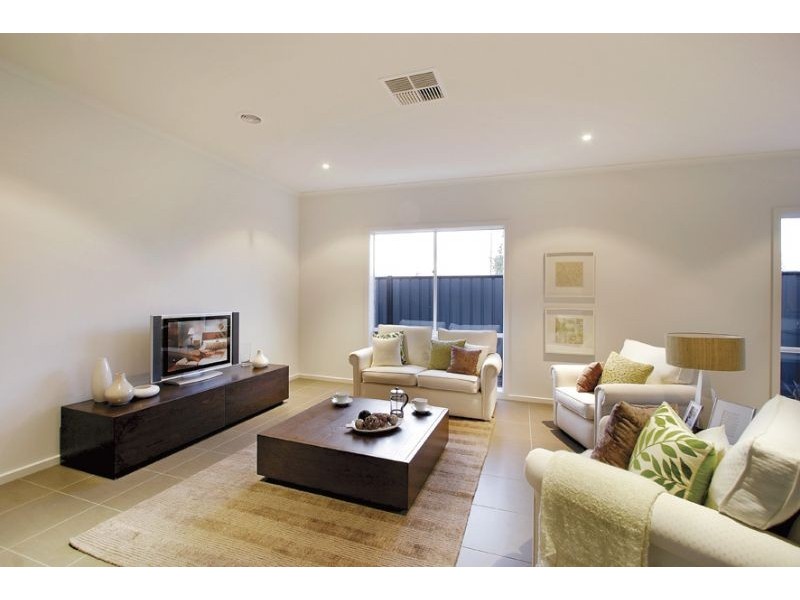 3 Nottingham Close, Craigieburn VIC 3064