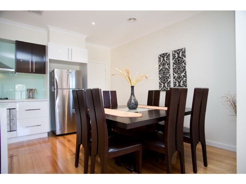 17 Highbury Circuit, Craigieburn VIC 3064