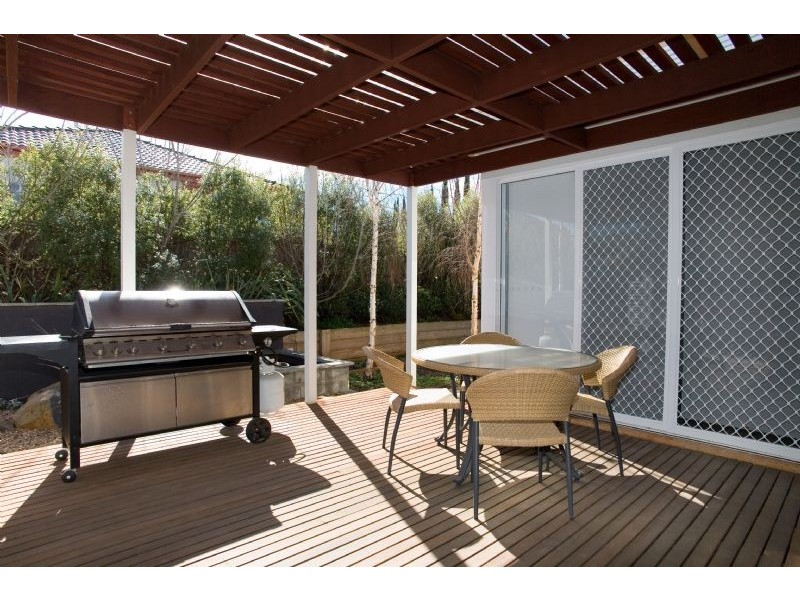 10 Scarborough Terrace, Craigieburn VIC 3064