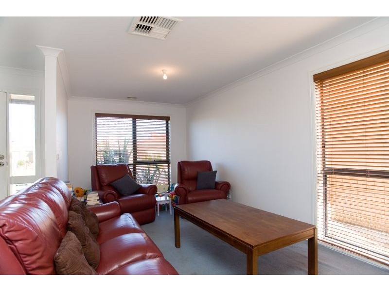 38 Parramatta Walk, Craigieburn VIC 3064