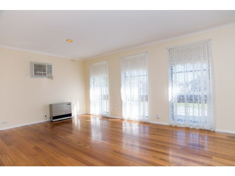38 Bank Street, Craigieburn VIC 3064