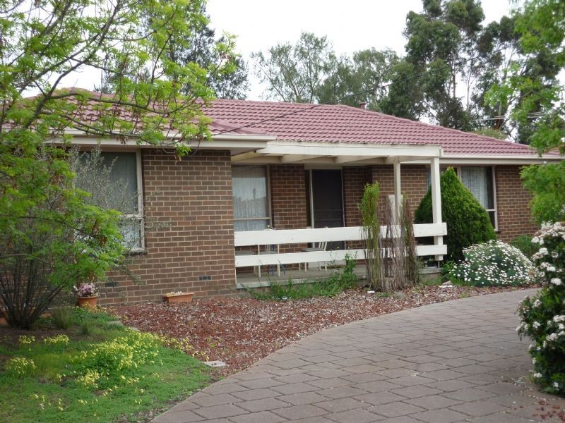 1 Grinstead Court, Craigieburn VIC 3064