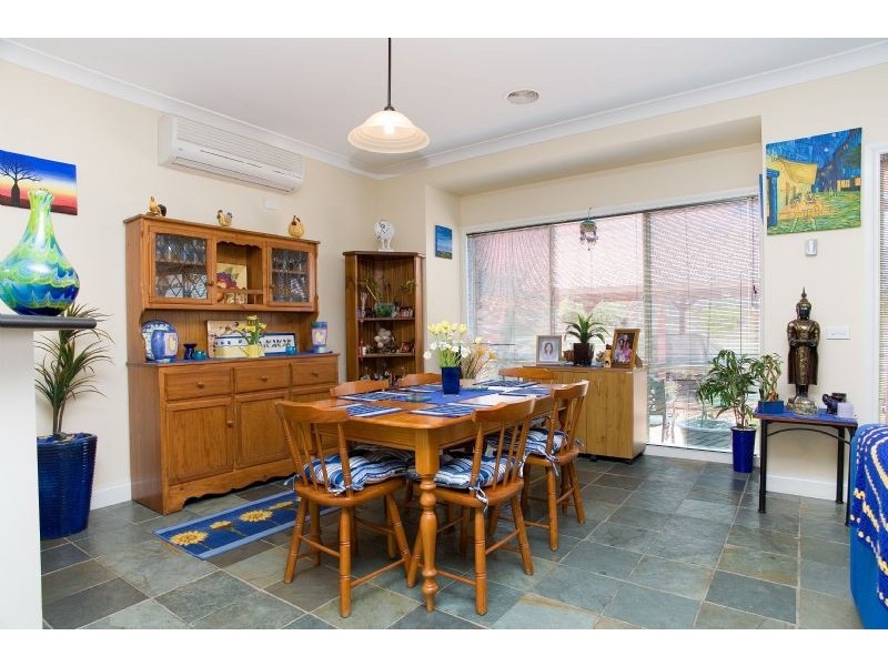 9 Parkstone View, Craigieburn VIC 3064