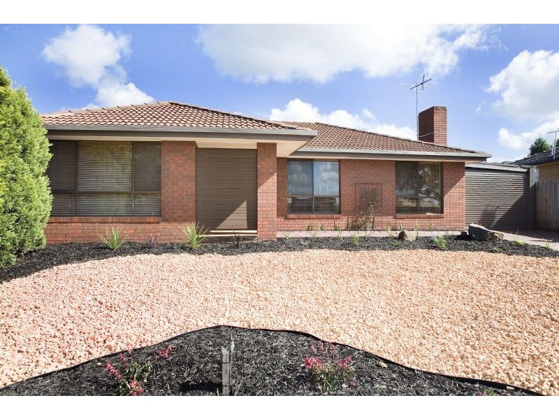 90 Hothlyn Drive, Craigieburn VIC 3064