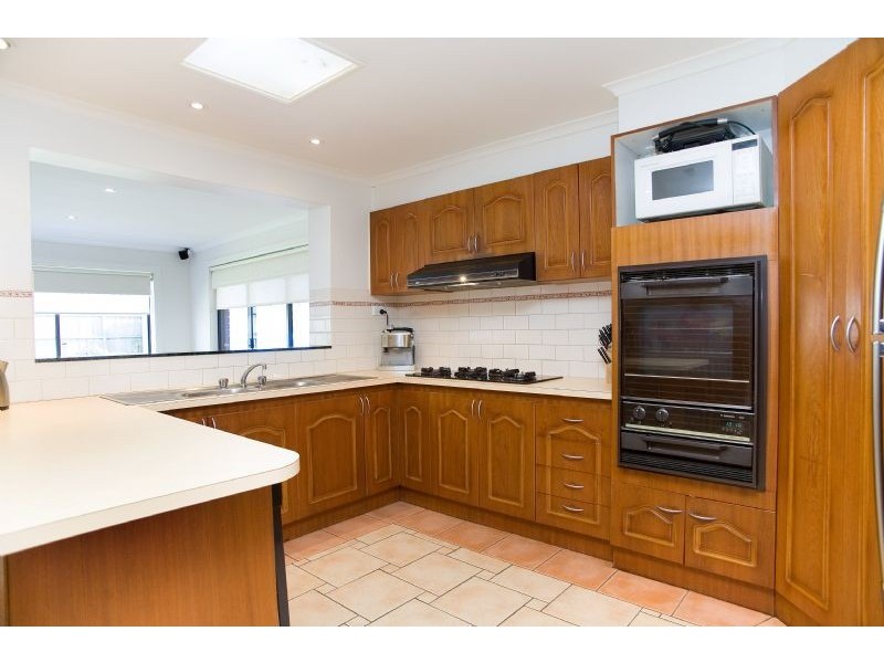 90 Hothlyn Drive, Craigieburn VIC 3064