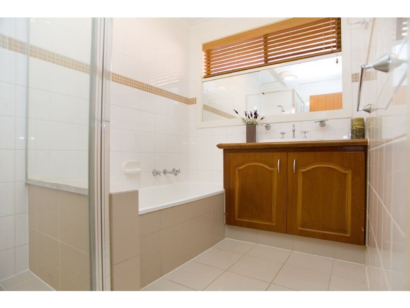 90 Hothlyn Drive, Craigieburn VIC 3064