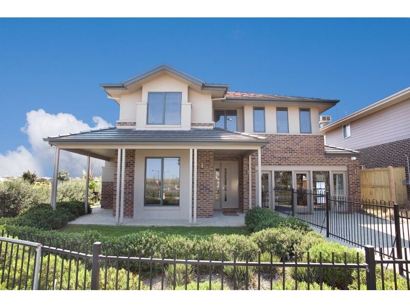 1  Harrington Avenue, Craigieburn VIC 3064