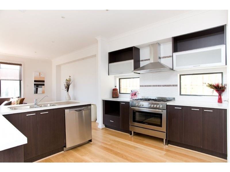 1  Harrington Avenue, Craigieburn VIC 3064