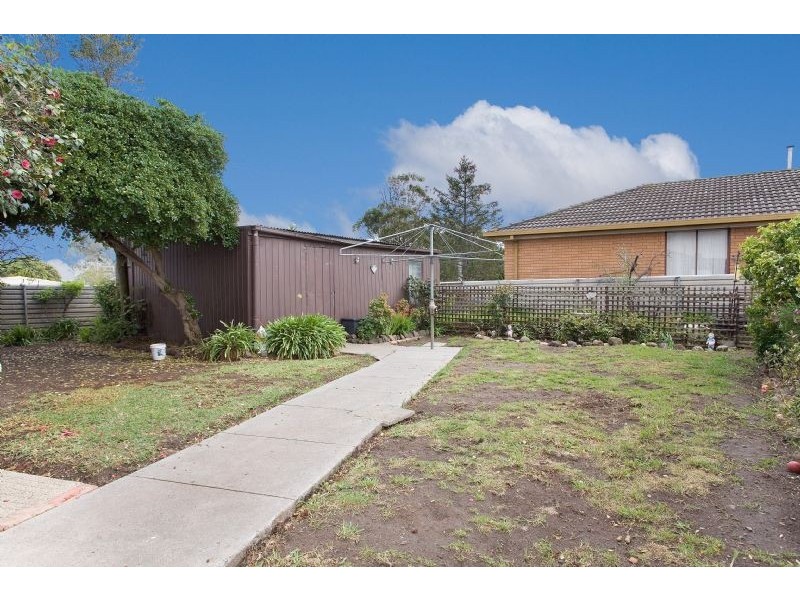 16 Dianne Avenue, Craigieburn VIC 3064