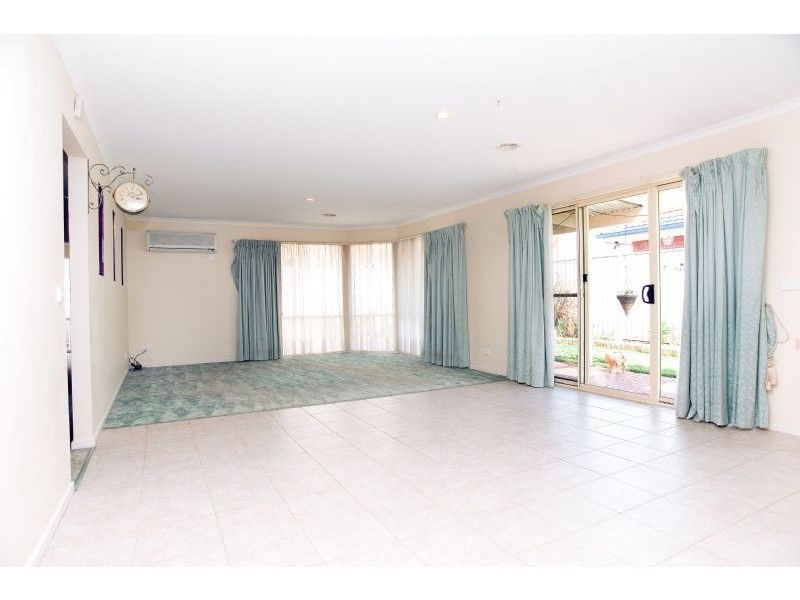 5 Heathwood Close, Craigieburn VIC 3064