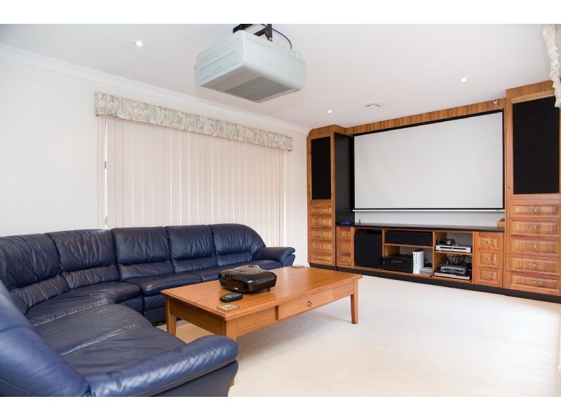 10 Bristol Mews, Craigieburn VIC 3064