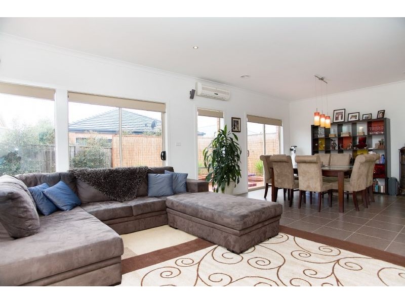9 Reay Drive, Craigieburn VIC 3064