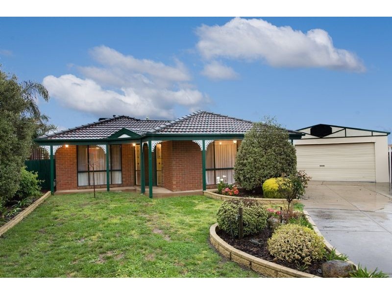 11 Surrey Court, Craigieburn VIC 3064