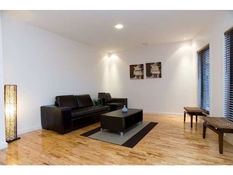 8 Gully Way, Craigieburn VIC 3064