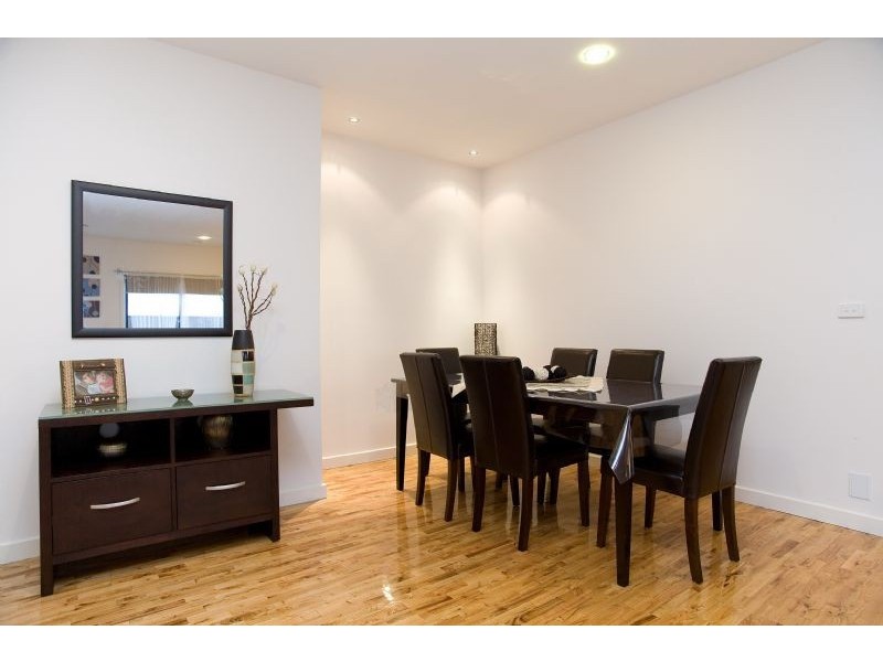 8 Gully Way, Craigieburn VIC 3064